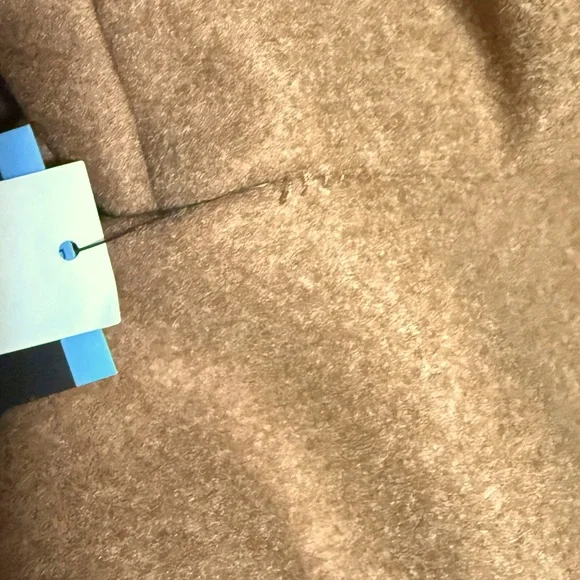 DKNY Fashion Wool New With Tags Size Large - Picture 9 of 9